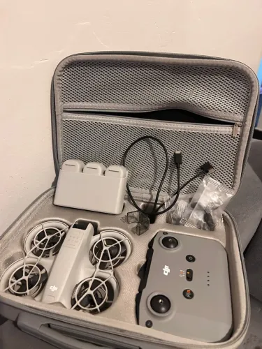 Drone DJI NEO - Combo Fly More Novíssimo