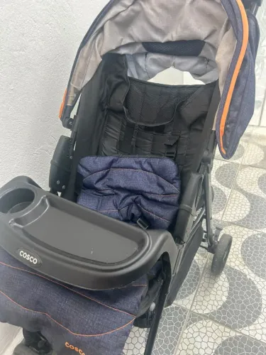 Vende-se carrinho de bebê cosco