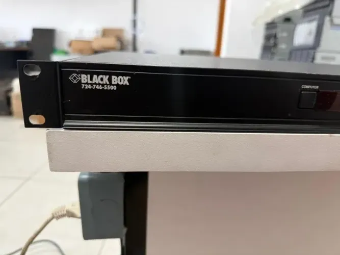 KVM Switch Black Box ServSwitch CX - 16 Portas CATx + Acesso IP