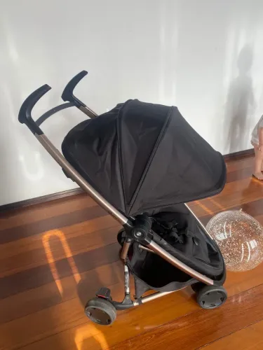 Carrinho de Bebê Quinny