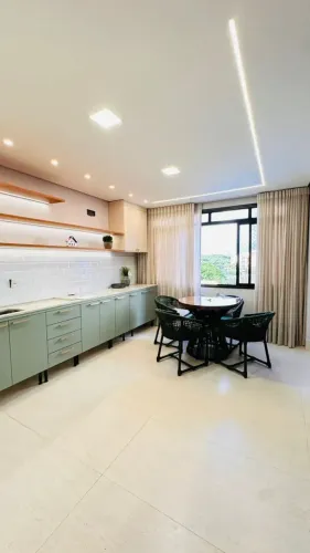 Apartamento Dúplex Reformado Porteira Fechada | 04 Suítes | 04 Vagas Garagem/Bairro Quilo