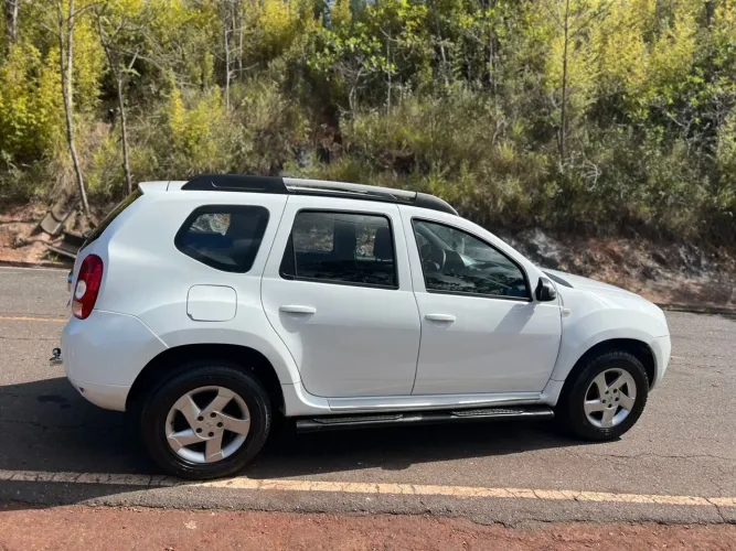 Renault Duster Dynamique 1.6 Hi-flex 16V Mec. 2013