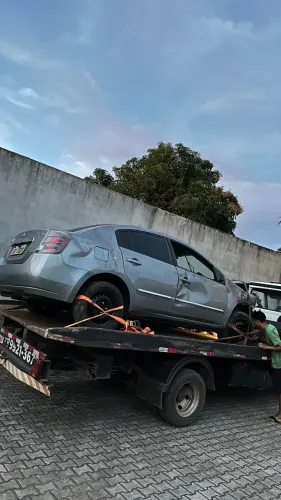 Peças Nissan Sentra automático ano 2012 batido, somente venda de peças