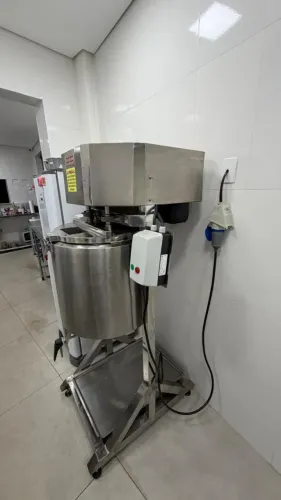 Máquina Triturador E Refinador De Açaí 70l