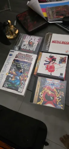 Lote de jogos prensados.