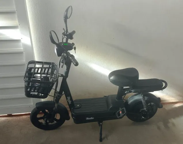 Bike elétrica Agile com DOCUMENTO AINDA NA GARANTIA VALOR NEGOCIÁVEL (estado de novo)