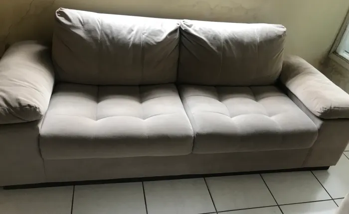 Sofá 3 lugares suede 