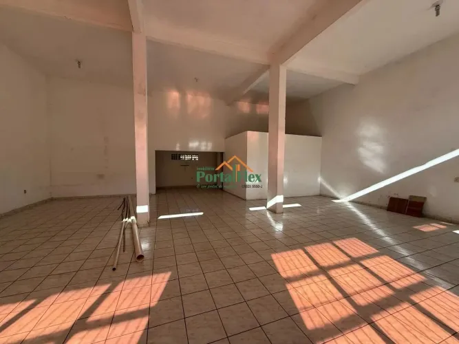 Loja à locação em Bicanga  Serra/ES