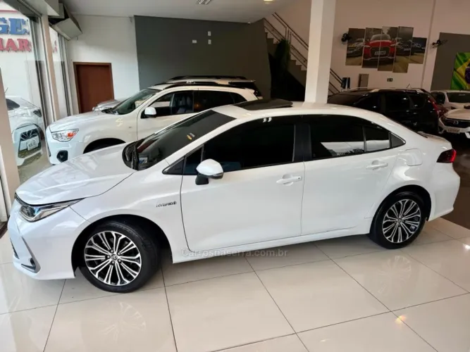 Toyota Corolla Altis Prem. Hybrid 1.8 Flex AUT 2023