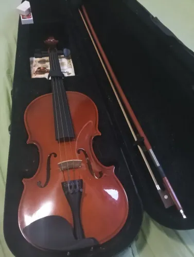 Violino novo sem uso