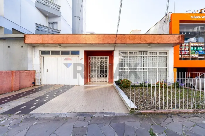 Casa á Venda no Bairro Centro