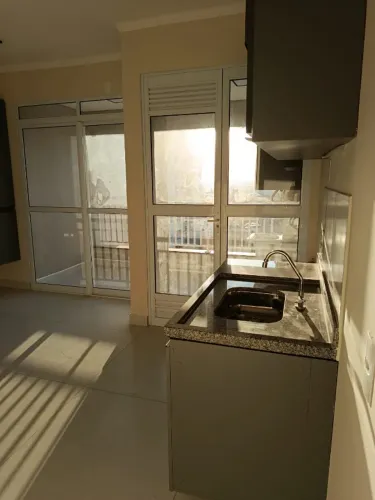 Alugo apartamento 2 dormitórios