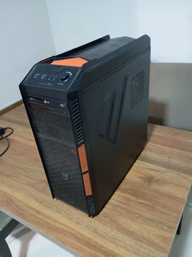 Troco Kit PC (Gabinete + Placa-Mãe X79 + Xeon E5-2670 + 12GB RAM + Coolers) por Headset