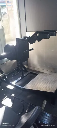 Máquina de academia hack squat 