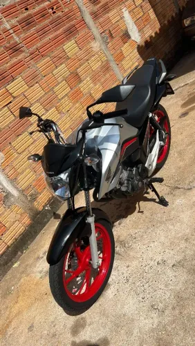Titan 160 