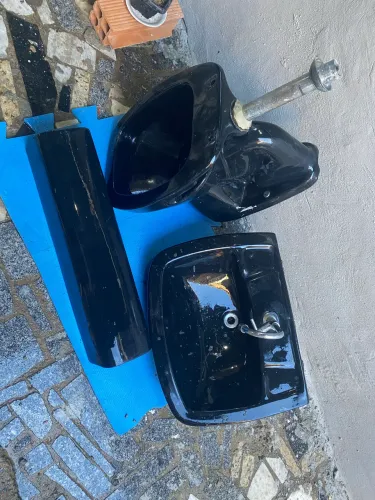 Conjunto lavatório e vaso sanitário