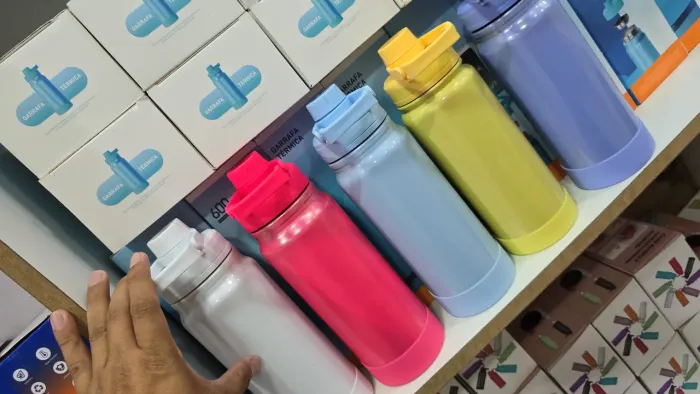 Vendo garrafas térmicas novo