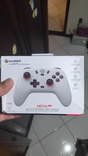 Controle para PC e Nintendo Switch gamesir nova lite lacrado