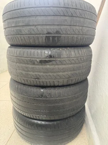 4 pneus 225/45 R17 Michelin