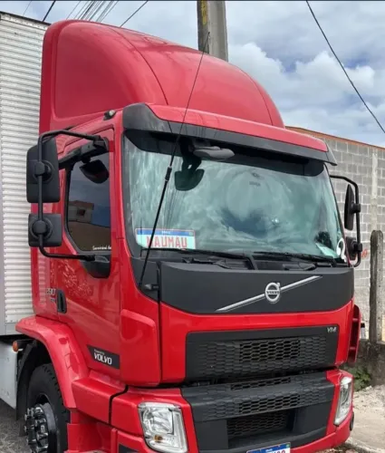 VOLVO VM 2025 EM EXCELENTES CONDIÇÕES!