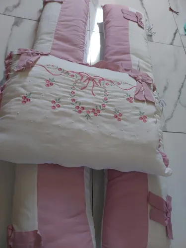Protetor de berço  menina 