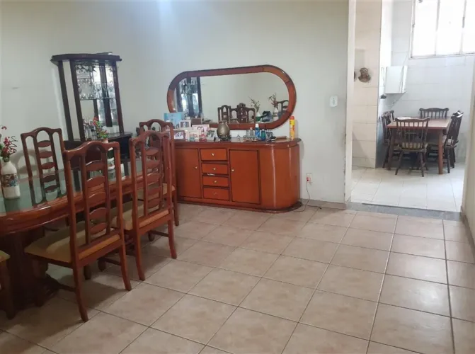 Casa 3 quartos, sendo 1 suíte