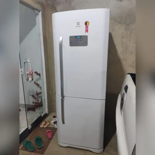 Geladeira Electrolux inverse 455L-Com garantia