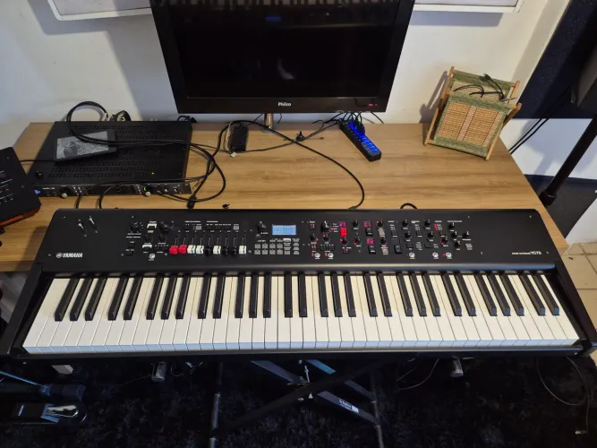 Teclado Yamaha YC73 (Não aceito trocas)