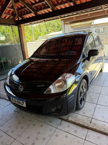 Nissan Tiida SL 1.8/1.8 Flex 16V Mec. 2012