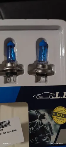 Vendo par de lâmpada super branca 8200k