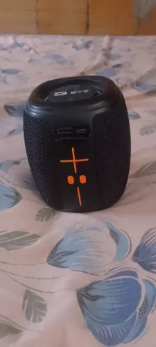 Vendo uma caixinha de som