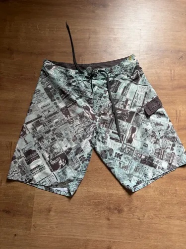 bermuda oakley jornal 42