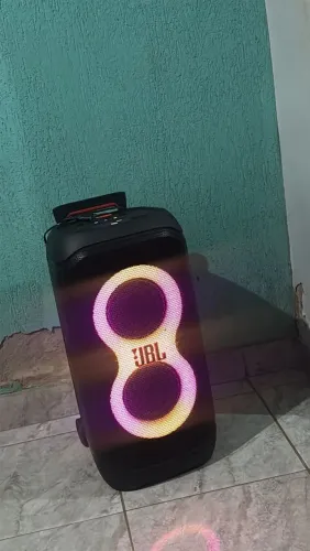 Caixa de som em perfeito estado