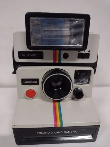 camera antiga polaroid com flash
