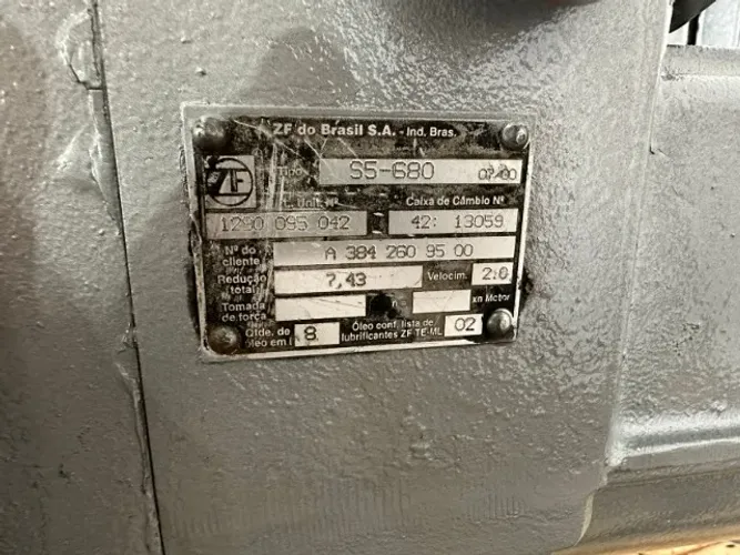 Caixa câmbio ZF