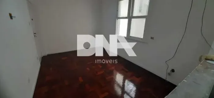 Apartamento - / Residencial / Copacabana