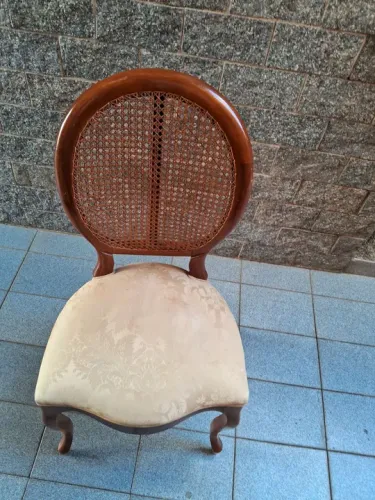 Cadeira Vintage em Madeira com Assento em Palhinha