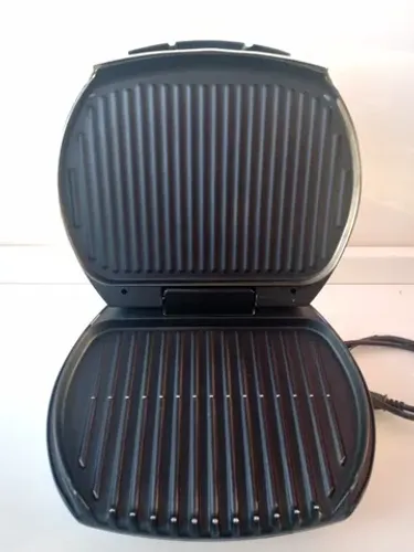 Chapa, churrasqueira, George Foreman Grilling Machine  Modelo: GBZ6 1570 watts 110 volts, 