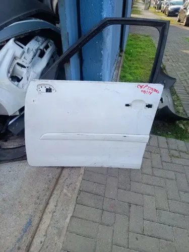 Porta C4 picasso com detalhe