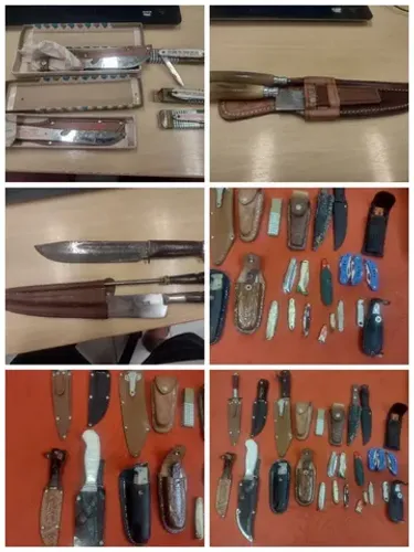 Coleção de canivetes e facas