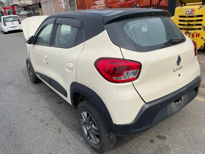 Sucata Renault Kwid 2022 ( Peças )