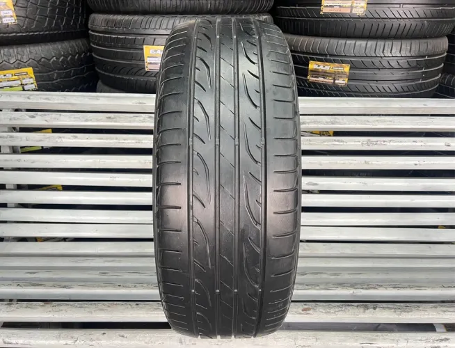 Pneu 215/55/17 Dunlop SP Sport LM704 R$299,00 / Pneu 215/55R17