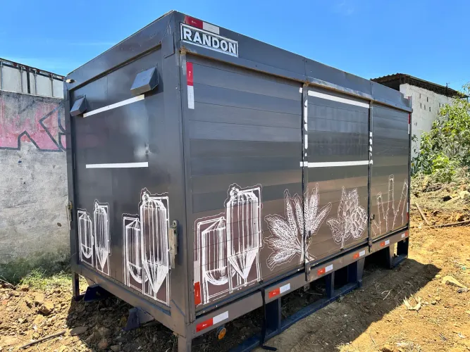 Carroceria baú de bebidas / carroceria baia de bebidas