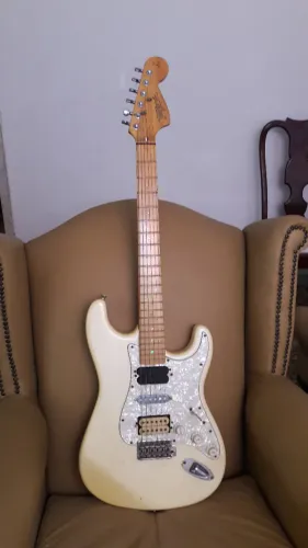 Guitarra Tagima Strato Hand Made in Brasil com Dimarzios