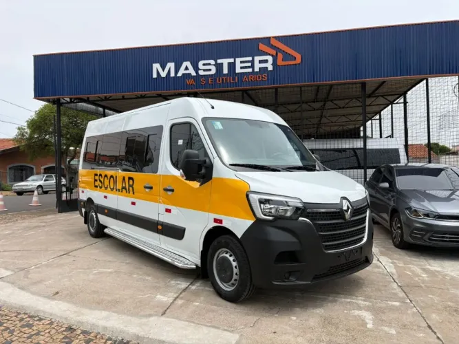 Renault Master 2.3 DCI Executive Longo 16L Dies 2026