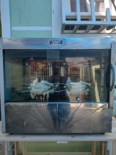 Vendo estantes para colocar parafuso