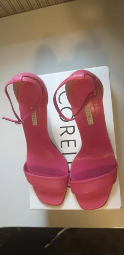 Sandália em couro Corello rosa pink nº 38