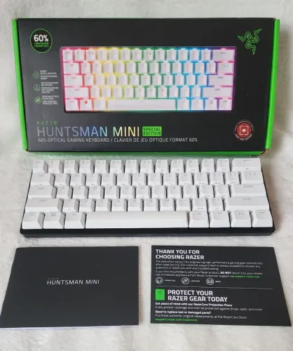 TECLADO MECÂNICO RAZER HUSTMAN MINI WHITE ESPECIAL EDITION 