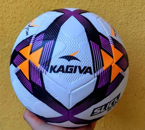 Bolas de Futebol, Vôlei e Basquete - Novas