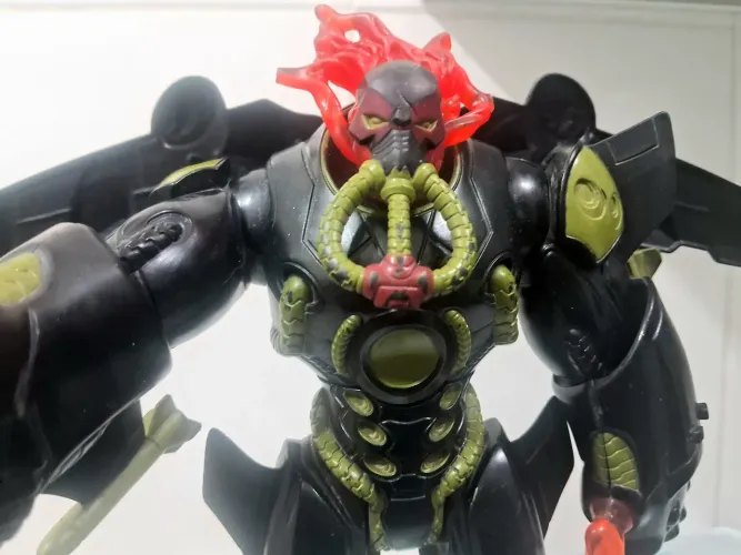 Boneco Toxzon Ataque de Poluição Max Steel 